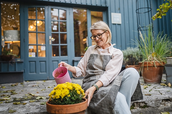 Partial Knee Replacement 101: A Less Invasive Option for Knee Arthritis